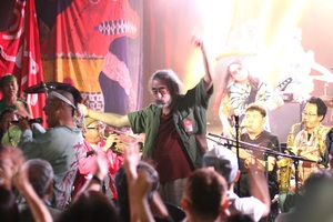 【LIVE ROXY SHIZUOKAの「渋さ知らズオーケストラ」ライブ】 ライブハウスで見る26人編成。今年の夏も静岡に「渋さ」がやってきた