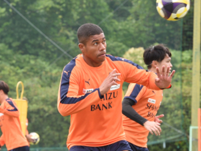 清水エスパルスのドウグラスタンキ、約1カ月の別メニュー調整から復帰へ！「復帰できるのを楽しみにしていた。準備は万全。」とコメント