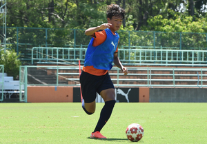 清水エスパルスの18歳MF嶋本悠大が日本代表MF宇野禅斗の不在中に猛アピール！「帰ってきたらライバルとしてバチバチにやっていきたい」