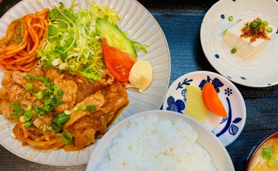 【ごはん処 一膳屋】「ただいまー！」と言いながら暖簾をくぐりたい鷹匠のごはん屋さん
