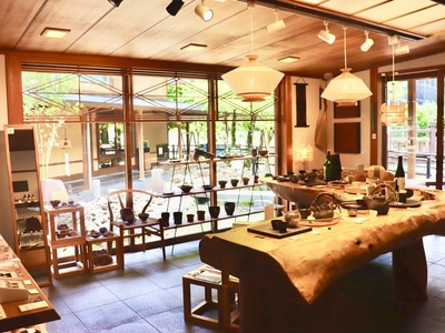 【駿府の工房 匠宿 ギャラリーTeto Teto】日用品に使える伝統工芸からモダンな工芸品まで!季節で変わる展示販売のギャラリー/静岡市丸子