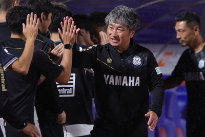 ジュビロ磐田、アウェーで甲府に1-0で勝利で連敗ストップ！安間貴義新監督「引き受けた以上、昇格を目指してやる」