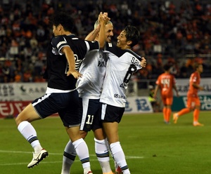 愛媛FCに3-1で勝利し“J1昇格争い”に踏みとどまったジュビロ磐田。試合後、安間貴義監督がコメント