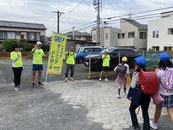校門前でお見送り