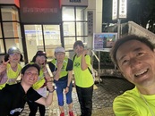 無人交番を前に