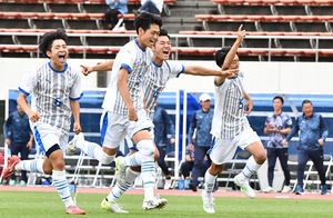 磐田東と清水桜が丘の実力校対決はPK戦決着！山田智章監督「ウチがたまたま勝っただけ。このままでは駄目」＜静岡県高校総体サッカー3回戦＞