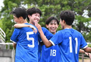 磐田東のMF袴田琉聖が得意の裏抜けから決勝点。東海大翔洋を1−0撃破＜静岡県高校総体サッカー準々決勝＞