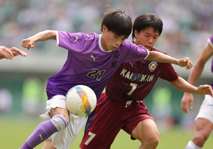 ＜静岡県高校総体サッカー＞浜松開誠館が1−0で藤枝東を破り初優勝。FW松下蓮がクロスを押し込んで決勝点
