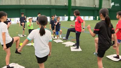 「フォームを意識できるようになった」しずおか市町対抗駅伝出場を目指す小学生対象のランニングクリニック開催＝静岡市