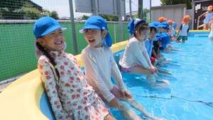 「子どもたちの活動が狭まっている」梅雨前線が消滅 想定外の早さで猛暑に…教育現場は困惑 公園に行かず水遊びに変更=静岡