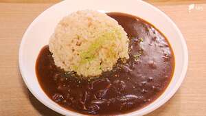 特徴は“さくらごはん” いざ全国へ「掛川ハヤシライス」たっぷりタマネギとブランド牛【しずおか産】