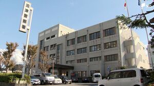トラブルになった30代女性の首を絞めつける暴行、首に捻挫のけがさせた疑い 32歳男逮捕＝静岡県警