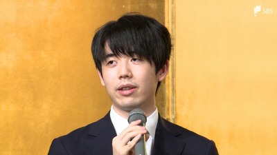 棋聖タイトル防衛の藤井聡太七冠がトークショー テーマは「AIと将棋」=静岡・沼津市