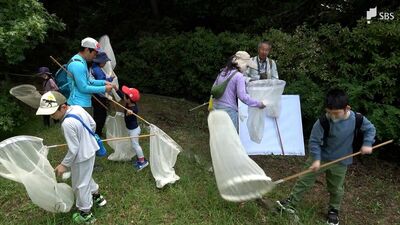 「虫の実際の感覚を知ってもらうきっかけに」子どもたちが昆虫採集や標本作りを体験=静岡・下田市