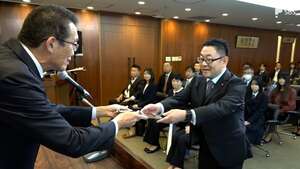 優れた新聞広告たたえる静岡新聞広告賞 広告主部門5作品、クリエーティブ部門4作品表彰