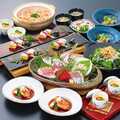 自慢のお刺身や鍋などの逸品を堪能できるお得なコースぞろい！