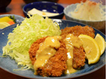 大人気のハニーマスタードひれかつ定食です。
