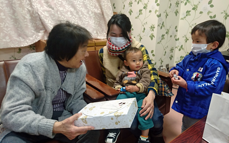 西川ひさ江さんとご家族