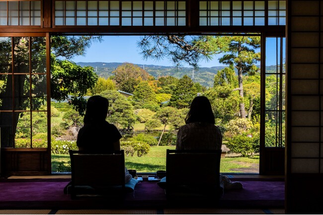 伊豆長岡温泉三養荘】有形文化財で涼を味わう「日本庭園カフェ」ご好評