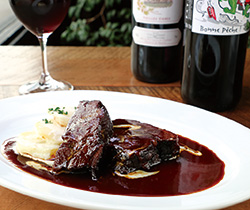 「牛タンと牛バラ肉のおばあちゃん煮」