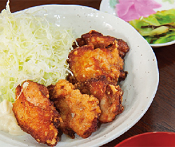 「唐揚げ定食」（ご飯・味噌汁・漬物付き）