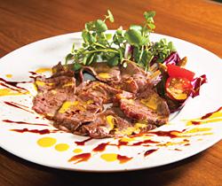 「熟成牛の炙りカルパッチョ」