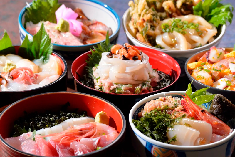 初島漁師の丼合戦