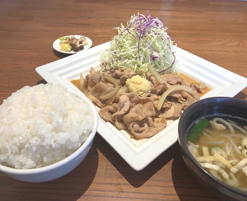 一番人気の「しょうが焼き定食　スタンダード」