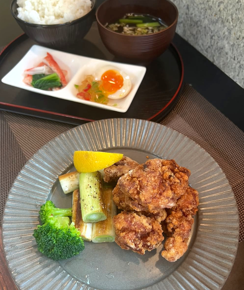食堂ごはん泥棒