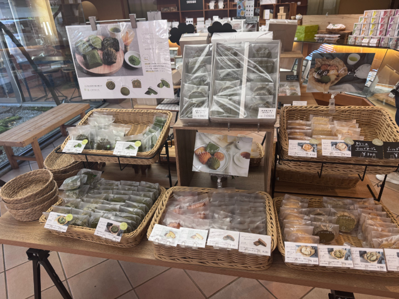 焼津の老舗・丸玉園本店の魅力解剖!限定茶スイーツと失敗しない来店術