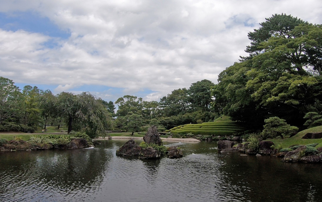 静岡県の名勝をイメージした庭園