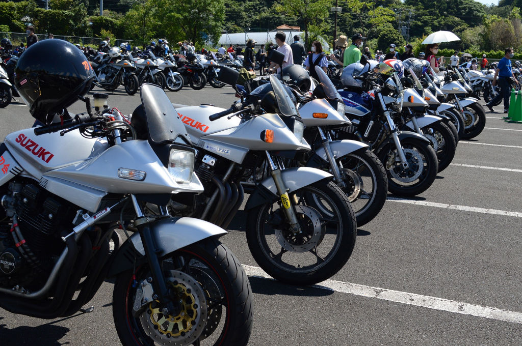 会場には全国から１０００台を超えるバイクが集まった＝浜松市北区のはままつフルーツパーク