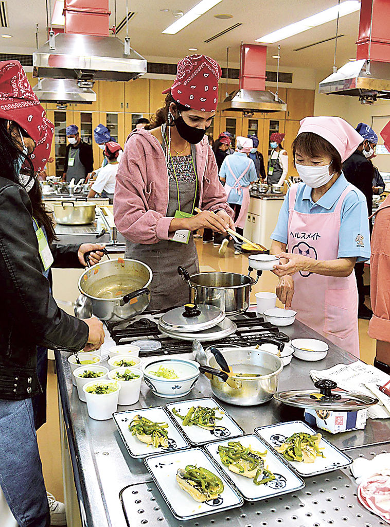 一汁一菜をテーマに日本食を調理した体験会＝島田市保健福祉センター