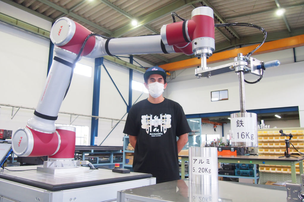 ロボットシステムインテグレーター事業の強化に向けた松下工業の新工場＝磐田市富里