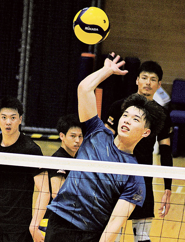 東レアローズ 若手の成長が鍵 ｖリーグ男子２２日開幕 あなたの静岡新聞