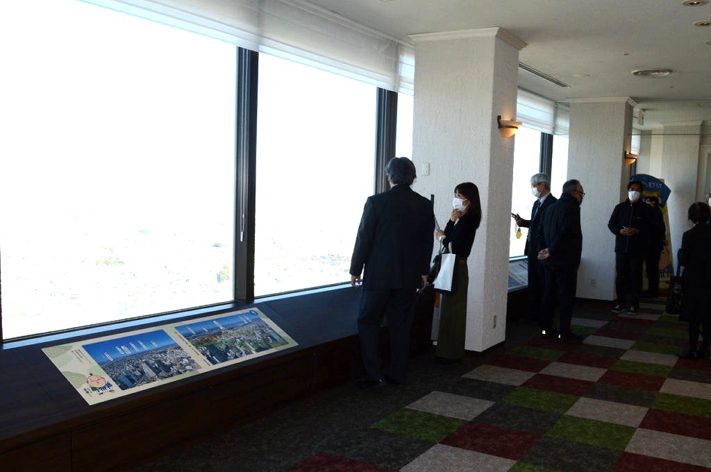 営業を再開した４５階展望回廊＝浜松市中区のアクトタワー