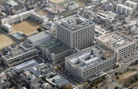 身代金要求型コンピューターウイルス「ランサムウエア」によるサイバー攻撃を受けた、大阪急性期・総合医療センター＝２０２０年１２月撮影