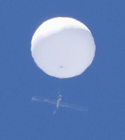 ２０２０年６月、仙台市の上空で目撃された風船のような白い球体