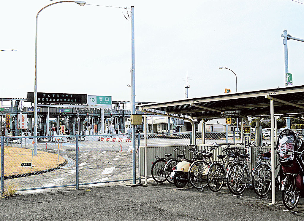 １９６９年の供用開始以来、吉田町の玄関口としての役割を担っている東名高速道吉田ＩＣ＝同町神戸