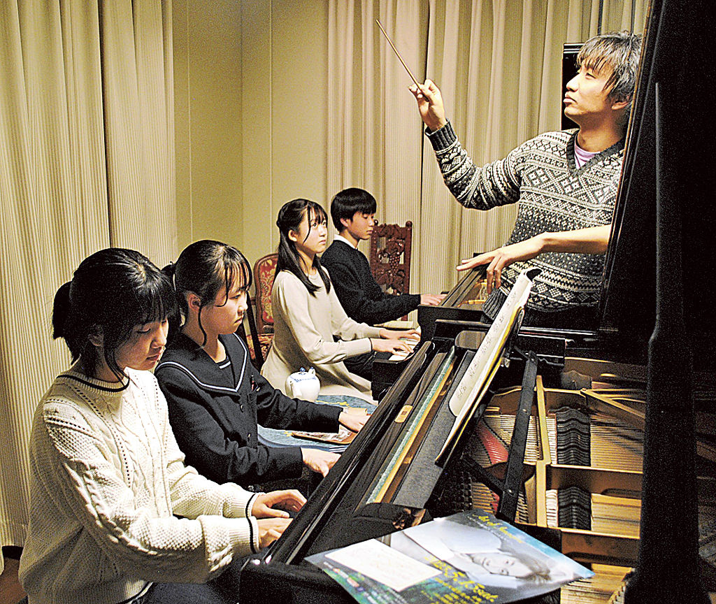 未来の「プロ」に演奏の場 浜松でピアノコンサート 音楽家育成会社