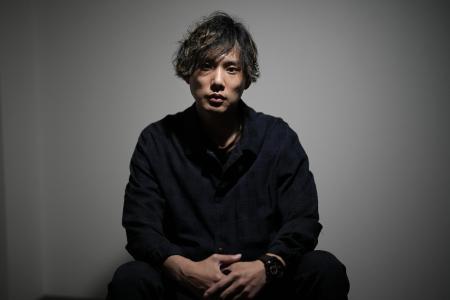 インタビューに答える橋田康さん＝５月１９日、東京都渋谷区