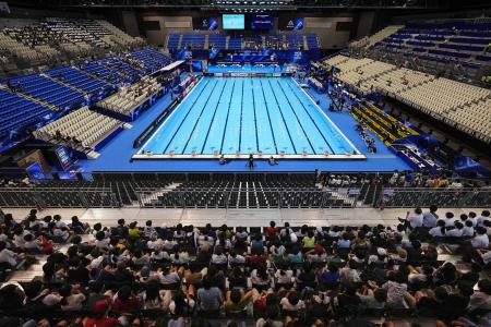 水泳の世界選手権が開幕し、競技が始まったアーティスティックスイミングの会場＝１４日、マリンメッセ福岡