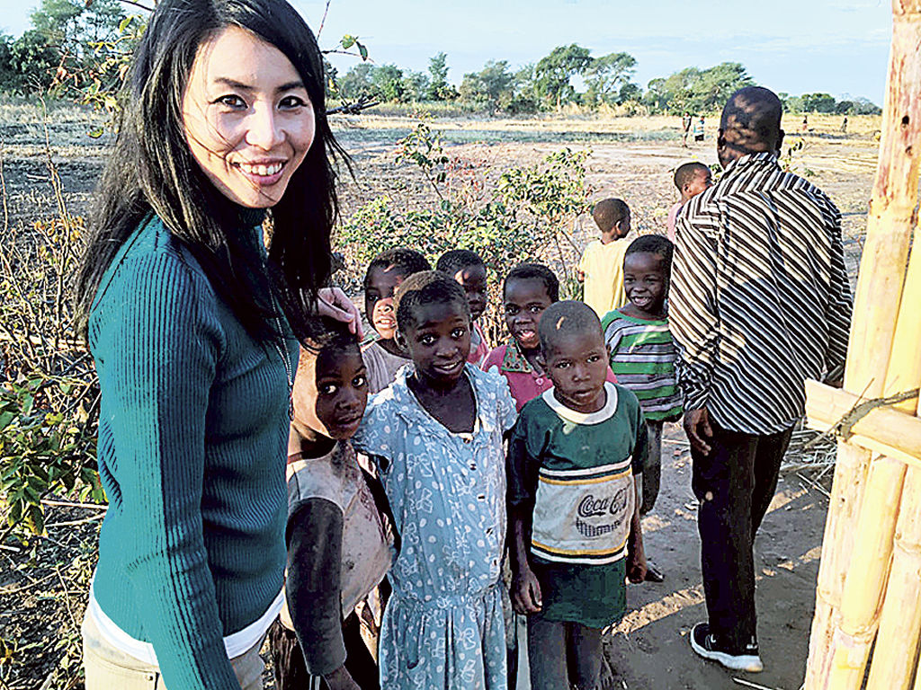モザンビークで貧しい子どもたちの教育支援を続ける栗山さやかさん