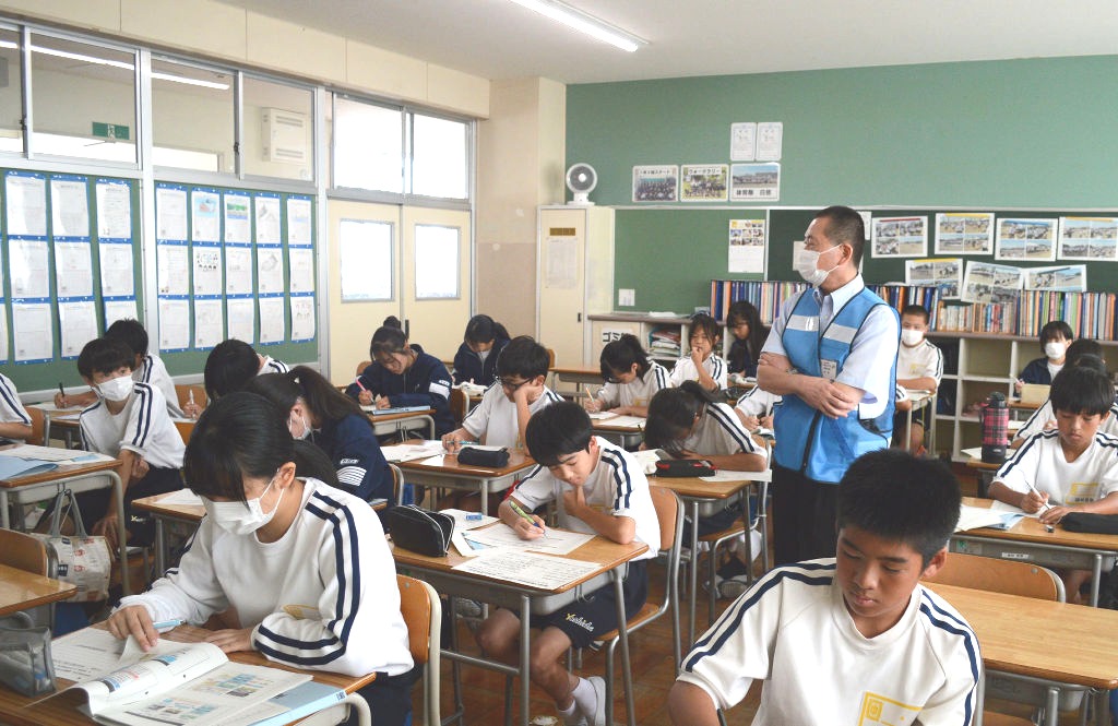 各クラスで防災に対する理解を深める生徒ら吉田町の吉田中