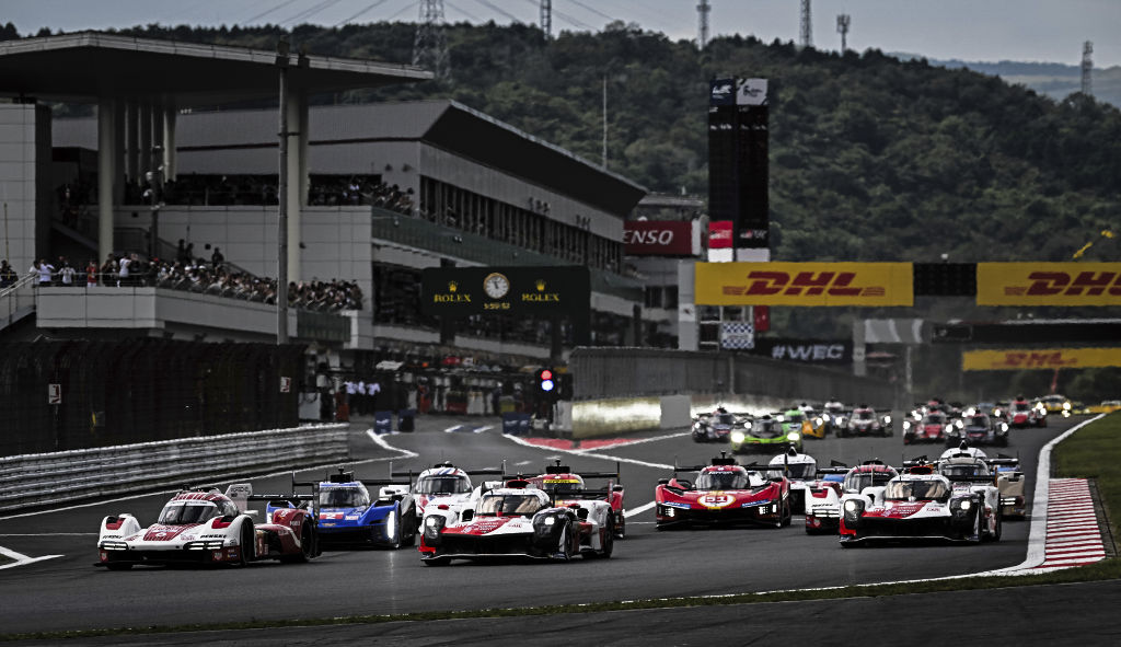 富士スピードウェイ疾走 耐久レース、熱き戦い ドライバーの息遣いに