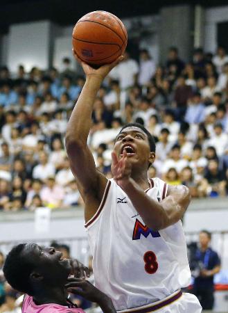 ハーフで良かった」八村の背中追う後輩たち、アメリカの大学で