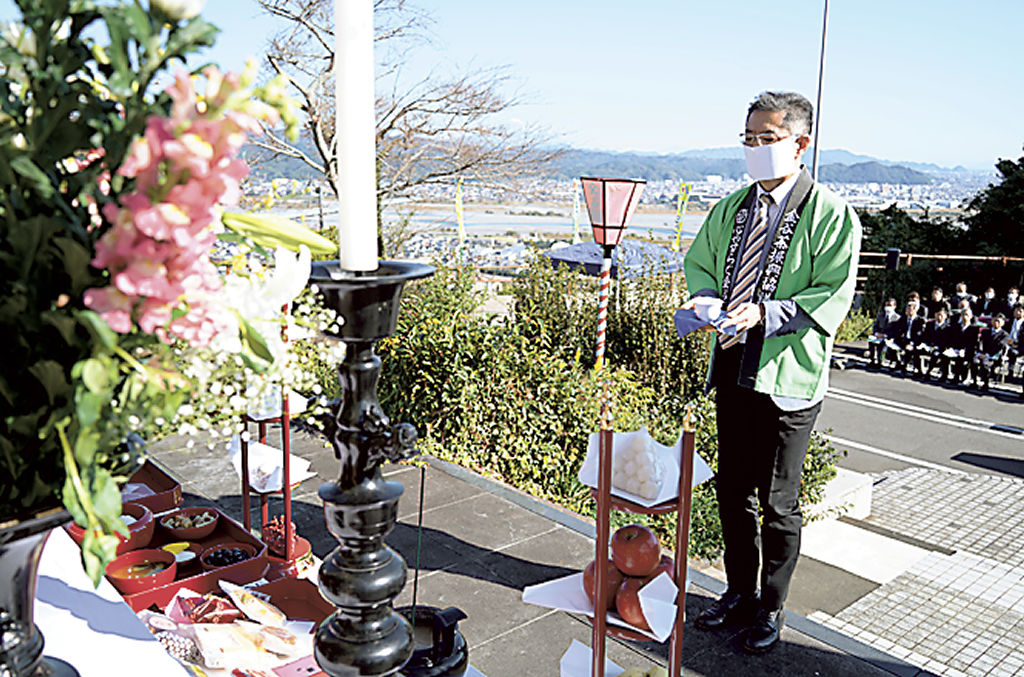 栄西禅師へ献茶した茶感謝祭＝島田市の牧之原公園