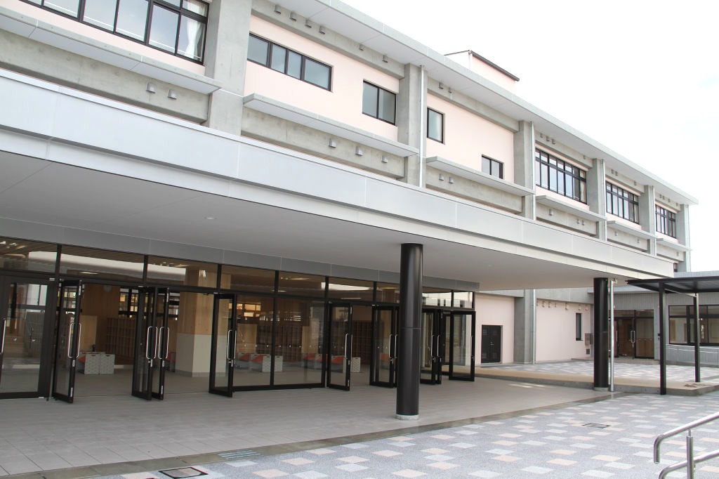 完成した島田第一小の新校舎