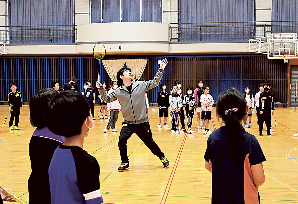 葵志穂 バドミントン長く楽しもう ヨネックス指導者が静岡市葵区で教室｜静岡新聞DIGITAL 静岡県のニュース
