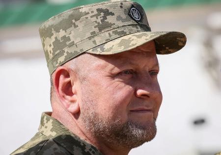 ウクライナ軍のザルジニー総司令官＝２０２３年８月、キーウ（ロイター＝共同）